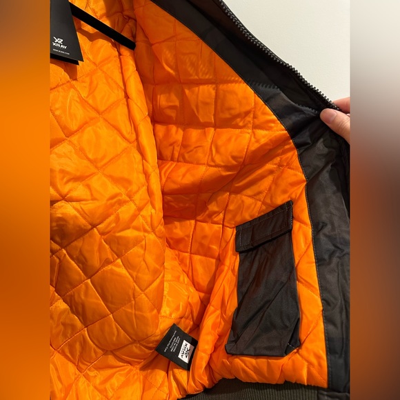 Bomber/Hoodie Jacket - Picture 9 of 15